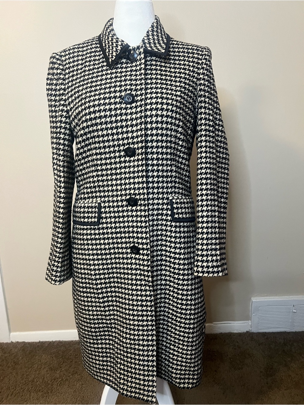 Apostrophe Black And White Mid Length Houndstooth Coat